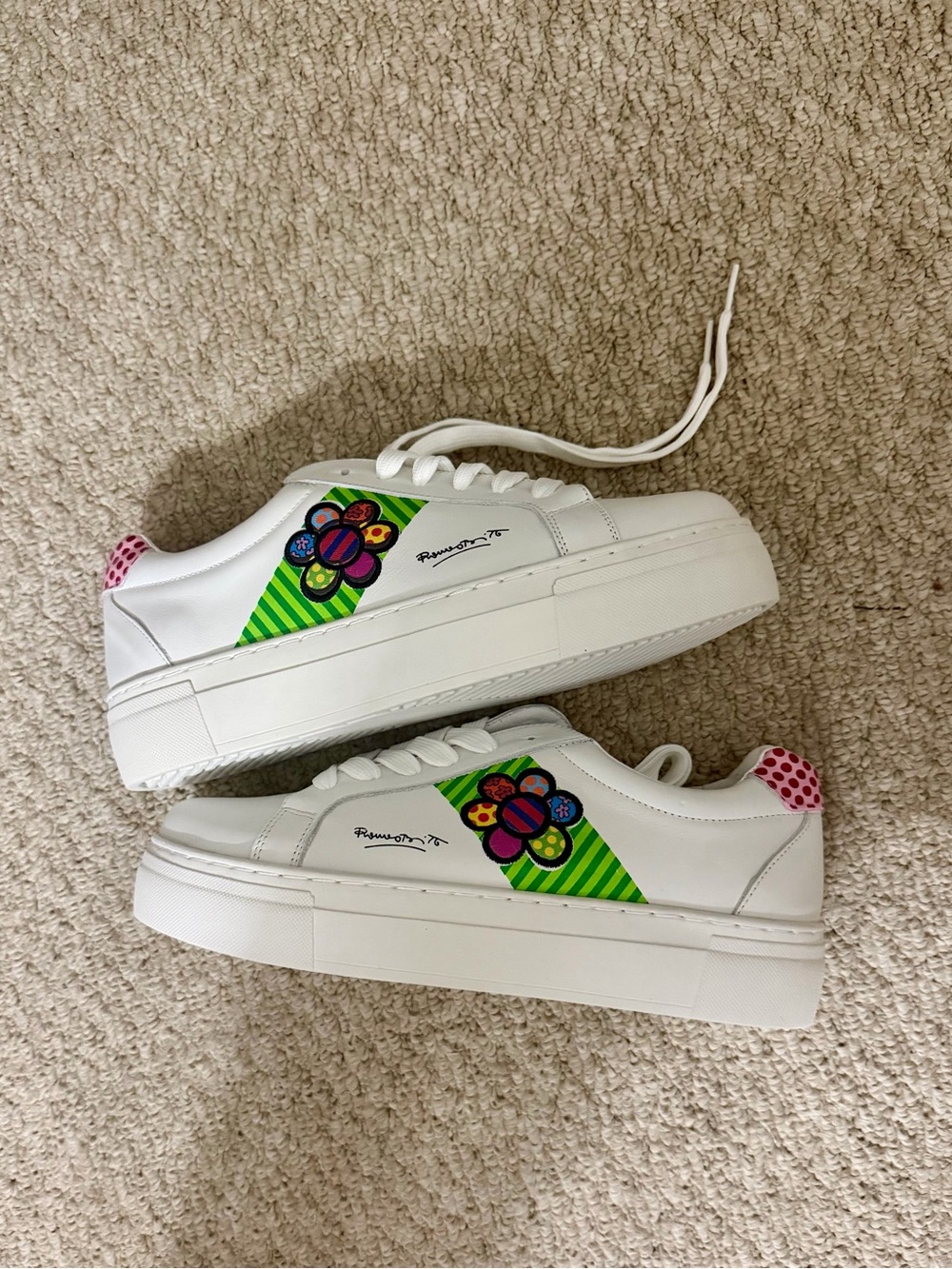Britto Women’s Flower Sneakers New In Box
